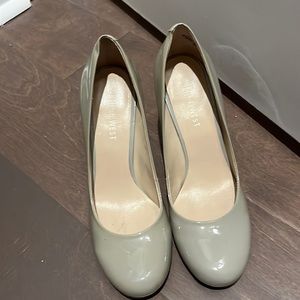 Gray heels